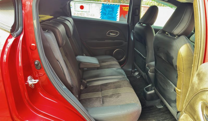 
								HONDA VEZEL RS full									